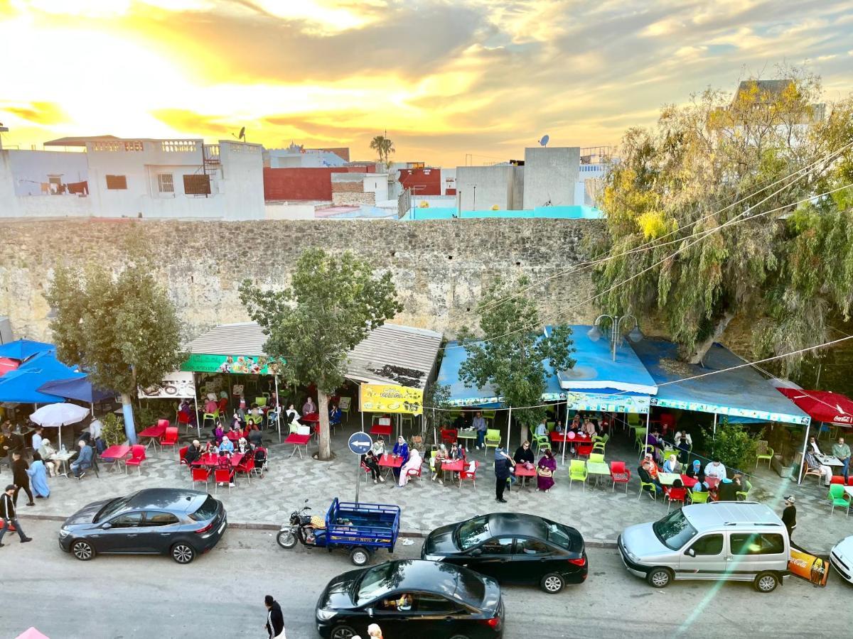 Soleado Al Lado De La Preciosa Medina , A 3 Minutos De La Playa Andando I *