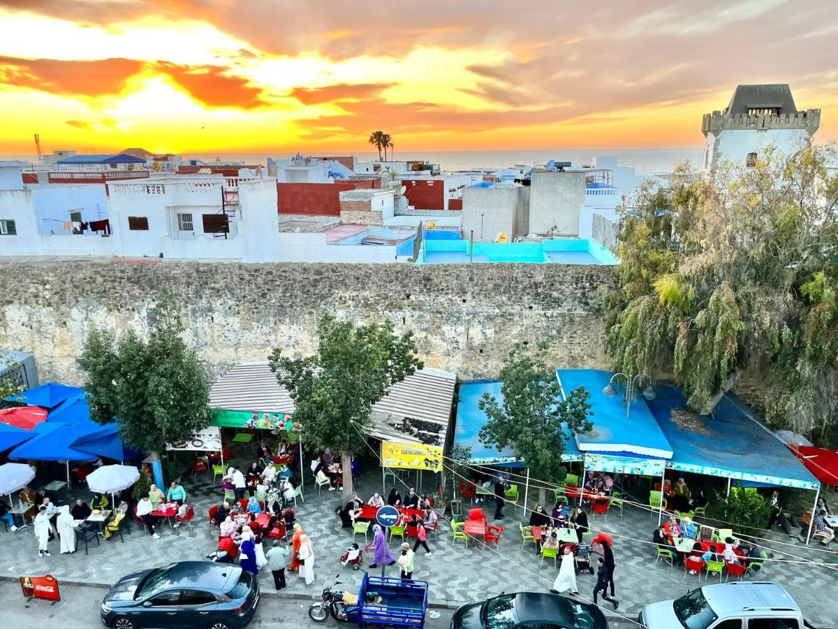 Soleado Al Lado De La Preciosa Medina , A 3 Minutos De La Playa Andando I Apartamento